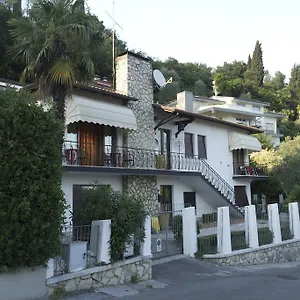 https://villa-de-ros.it-lombardy.com